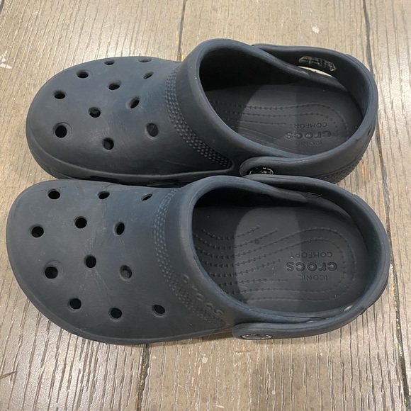 Black unisex crocs - Picture 1 of 4